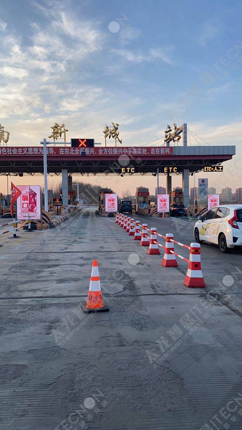 LED廣告機(jī)-戶外智能廣告機(jī) (5).jpg LED廣告機(jī)-戶外智能廣告機(jī) (5).jpg