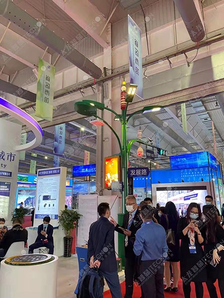 智慧路燈.jpg 智慧路燈.jpg