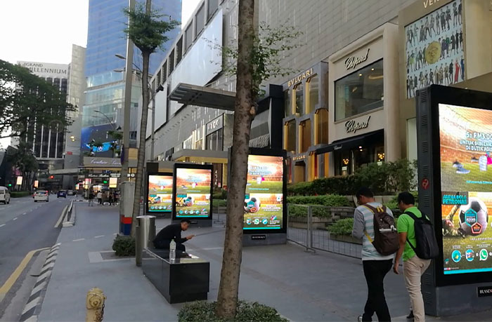 吉隆坡的LED燈桿屏,LED廣告機